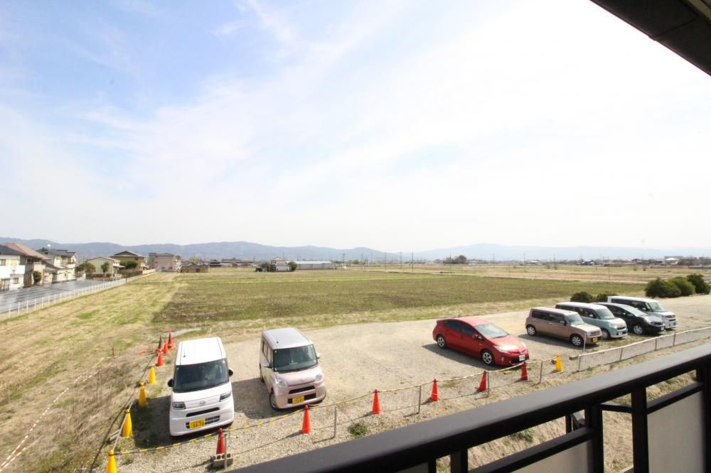 �y���]�z�@