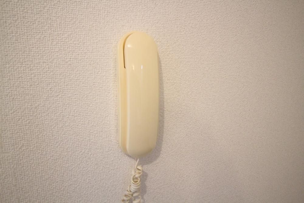 �y�Z�L�����e�B�z�@