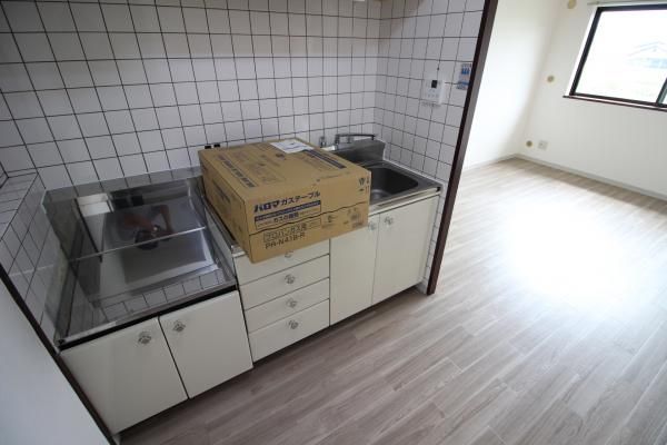 �y�L�b�`���z�@