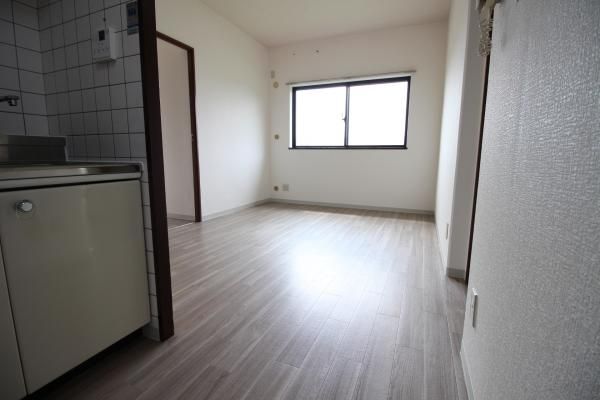 �y�����E���r���O�z�@